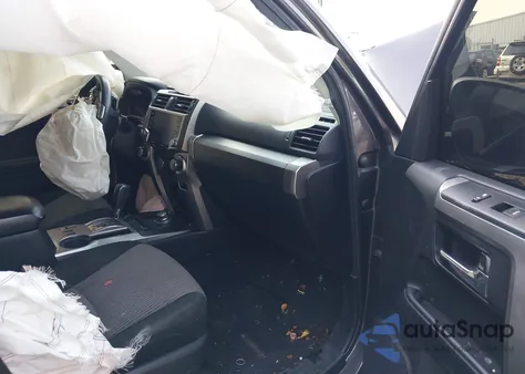 2021 Toyota 4Runner Sr5 из США, поврежденный, VIN JTEMU5JR7M5928585